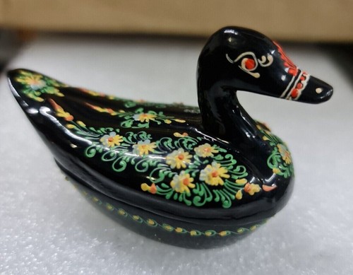 Joli canard bois - canard, noir