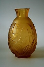 VASE ART DECO SABINO EN VERRE AMBRÉ