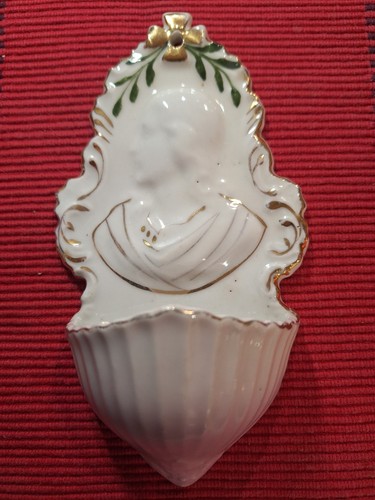 Beau bénitier porcelaine - beau,