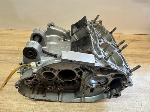 Une paire carter moteur - de,