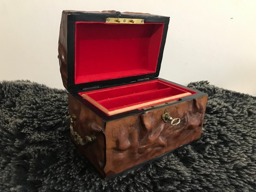Ancien coffret bijoux en - à,