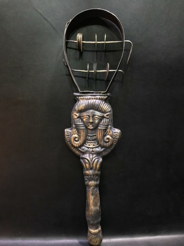 Réplique sistrum cuivre - réplique, en