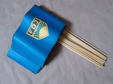 lot drapeaux Jeunesse libre