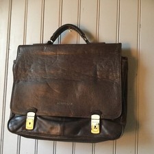 Cartable Arthur et Aston cuir graine brun  ;TBE . ( A/GO ) 