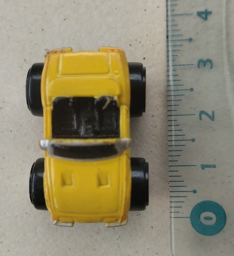 Voiture jaune cabriolet micro - jaune,