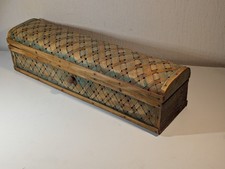 Grand coffre ancien en bois