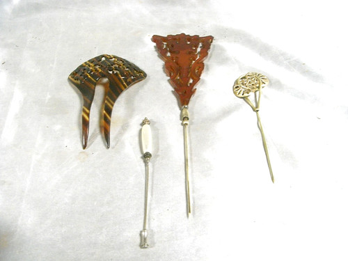 Lot 4 épingles a - 4,