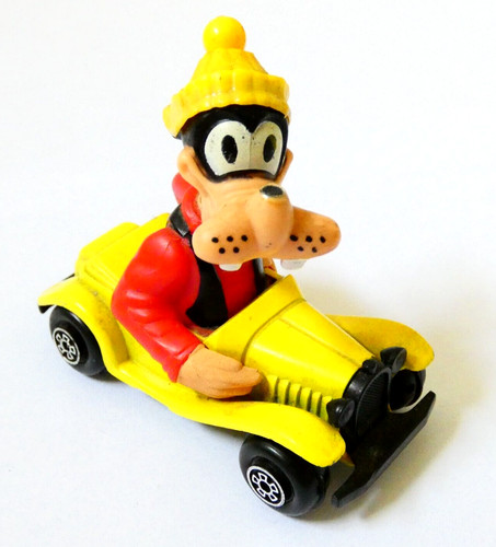 Dingo disney guisval voiture - guisval,