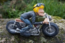 841.2365 FIGURINE METIER CARICATURE MOTARD MOTO DE CIRCUIT HARLEY  DUCATI BMW ..