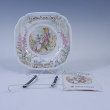 Assiette carrée Royal Albert