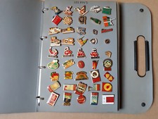 classeur 135 pin's divers