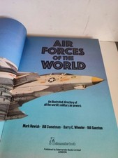 LIVRE AVIATION -  AIR FORCE OF THE WORLD - SALAMANDER 1979