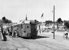 Carte BINIC ETABLES SUR MER Train Autorail Renault 2 remorques à Binic en 1955