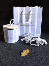 BROCHE INÈS DE LA FRESSANGE PARIS EN MÉTAL DORÉ FEUILLE DE CHÊNE BIJOU LOGO