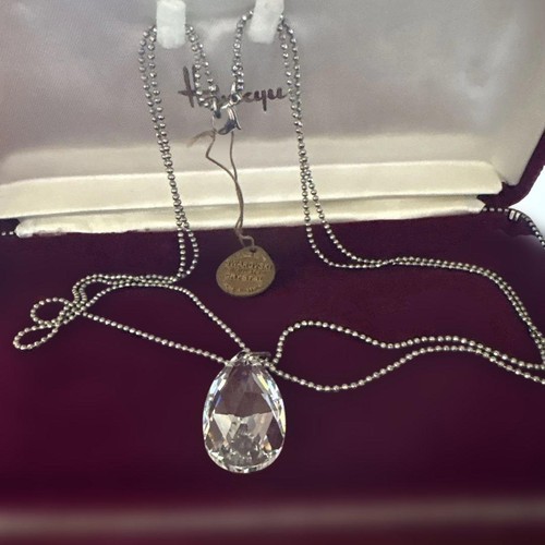 Collier pendentif goutte