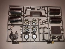 1/25 ERTL GRAPPE DE PIÈCES