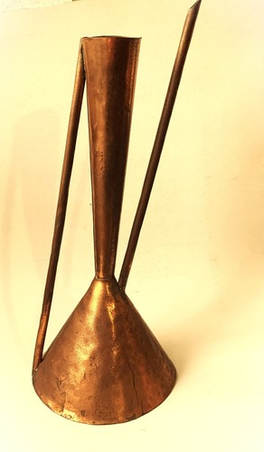 Artefact cuivre arrosoir - artefact, en