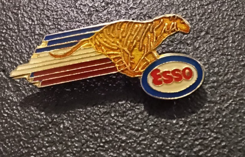 Pin animal tigre esso - pin’s,