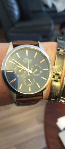 Très chic montre lotus - très,
