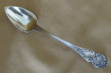 Cuillère à café ancienne