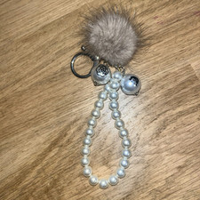 Porte Clé Accessoire De Sac Femme Pompon Fausse Fourrure Et Perles Blanches