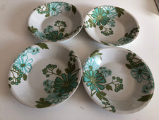 4 superbes assiettes creuses