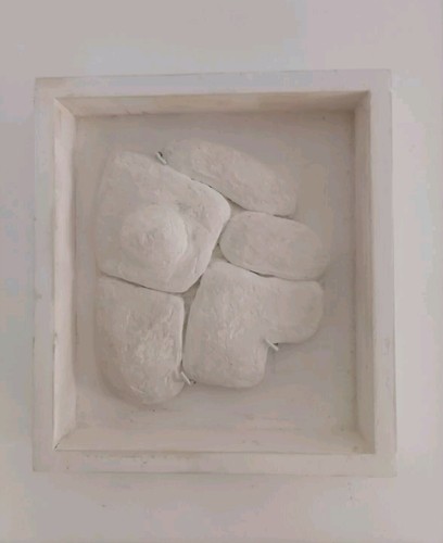 Sculpture vintage bas relief - vintage.,