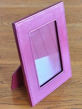 Cadre Photo en Cuir Rouge Madura à poser ou suspendre pour photos 10 x 15 cm