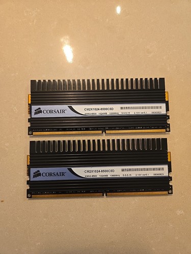 Dominator corsair cm2x1024 - -,