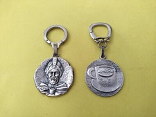 2 ANCIENS PORTE CLÉS FIA