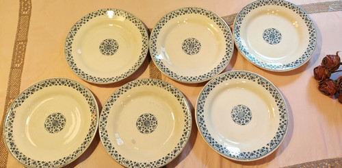 Assiettes plates porcelaine - ,
