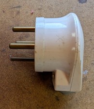 Fiche 3P+T 32A Legrand