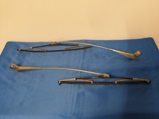 Bras complet d'essuie-glace "OPEL COMMODORE 2500" 6 cylindres.