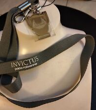 Collector " Paco Rabanne INVICTUS " porte badge ou tel, médaille signée Invictus