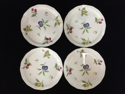 S0507 lot assiettes à - de,