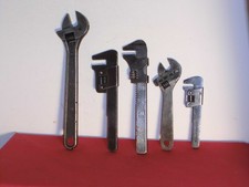 Outil ancien /  clef à