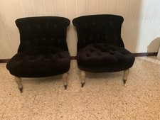 2 fauteuils crapaud - velours noir - pied bois + roulettes