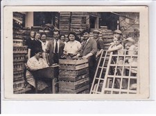 PARIS: les halles, marchands