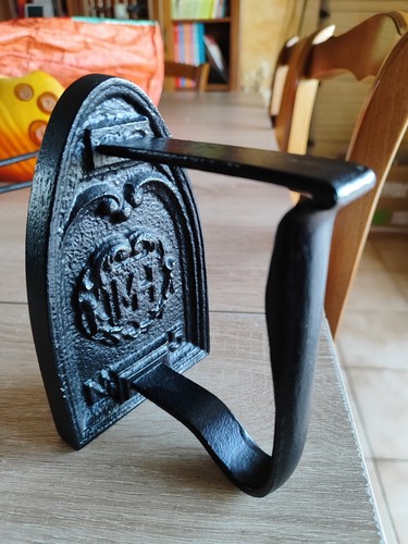 Ancien fer repasser fonte - fer, en