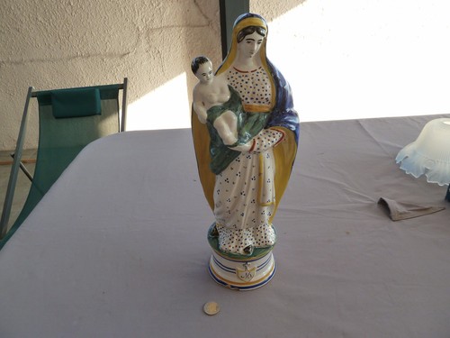 Ancienne grande vierge - , à