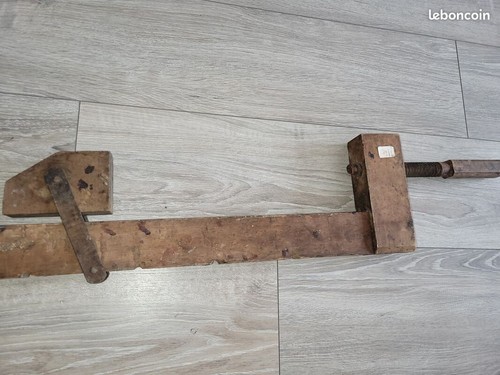 Ancien serre joints bois - en,