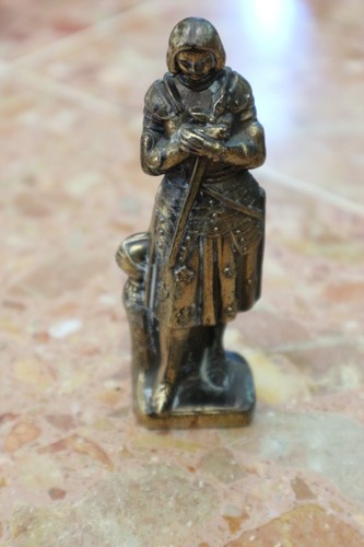 Petite statuette jeanne - jeanne, d'