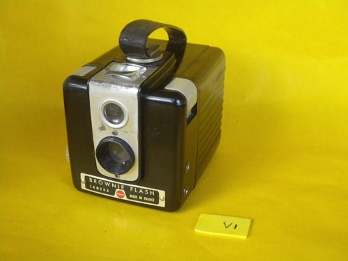 Kodak brownie flash camera - kodak,