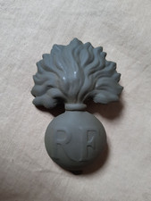 Insigne modèle 1915 Infanterie pour casque Adrian kaki  1939-1940