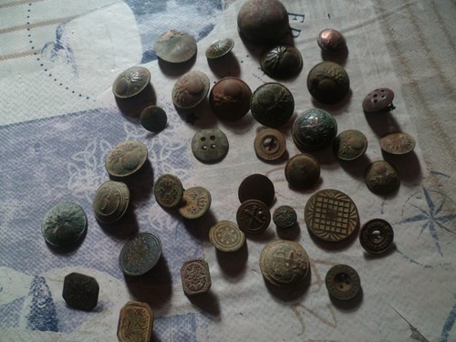 Lot boutons militaire a - lot,