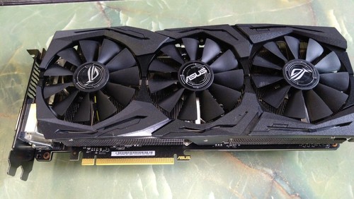Carte graphique gaming ASUS