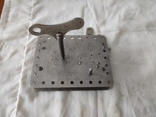 Meccano  Moteur a Ressort 