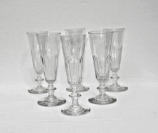 six flûtes à champagne