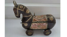 ANCIEN CHEVAL EN BOIS CUIVRE REPOUSSE BOITE A SECRETS ART POPULAIRE