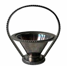 Coupe en Métal Argenté Dans